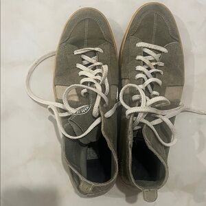 Men’s ankle top SAWA Made in Africa Sneakers  size 10.5